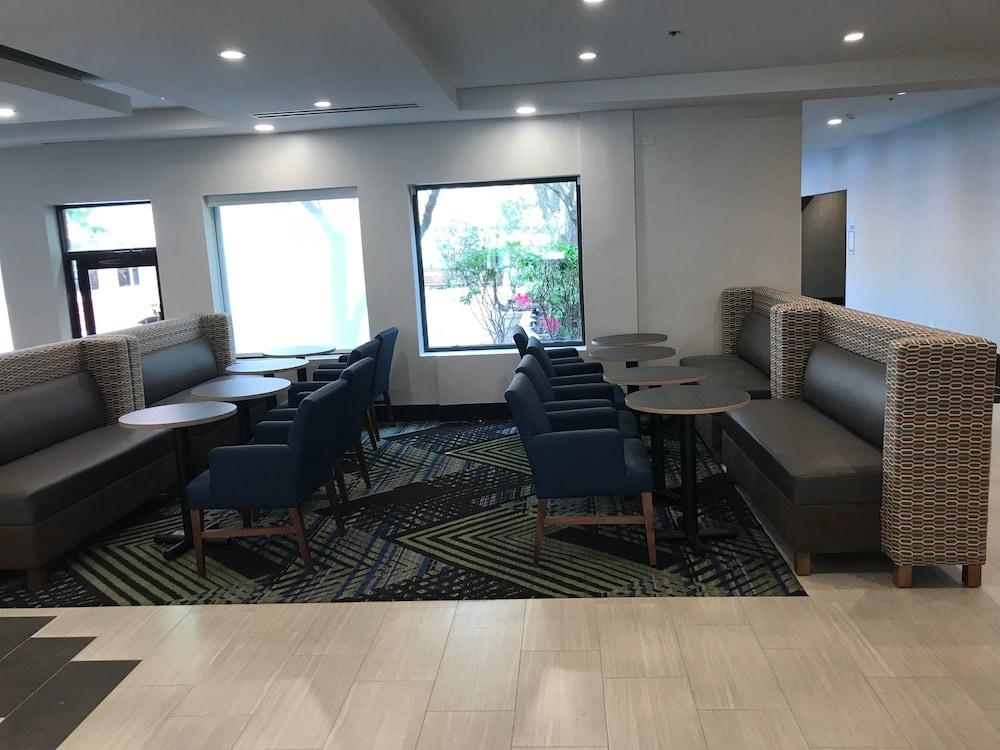 Holiday Inn Express Naperville By Ihg Esterno foto